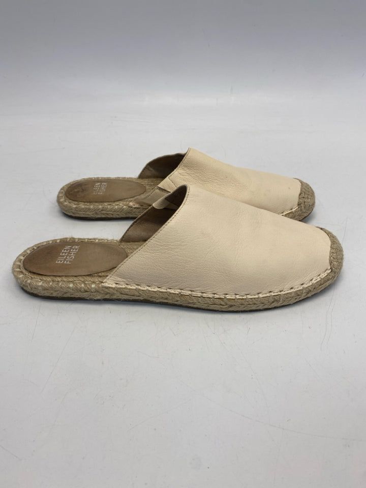 Eileen Fisher  Size 8.5 Cream Sandals