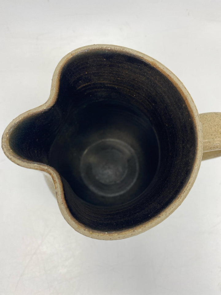 Tan Blue Hearts Pottery Pottery