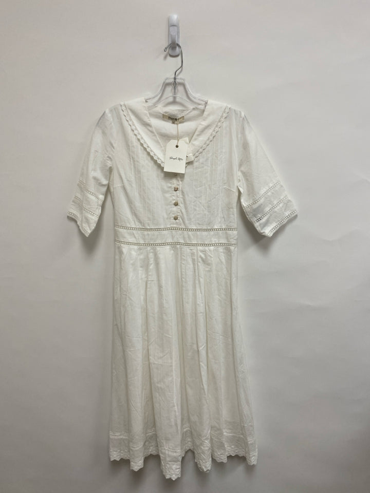 NWT Size M Cream Pleated 3/4 Sleeve Ladies Dress