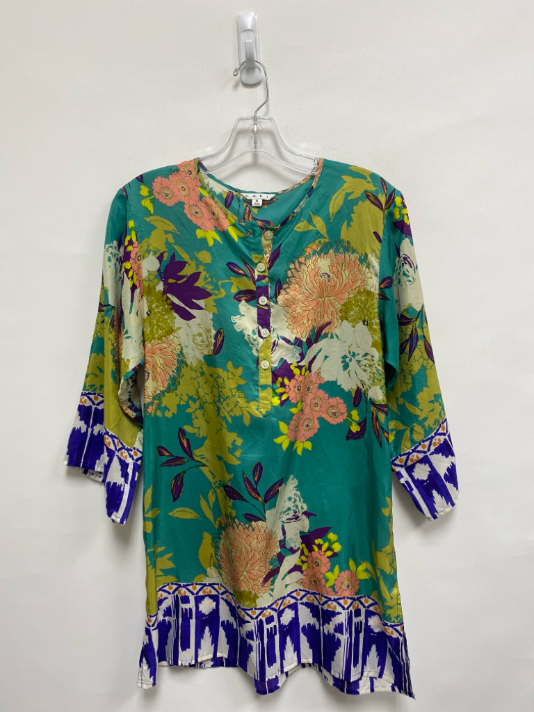 Cabi Size S Teal Green Multi Color Floral Silk Ladies Top