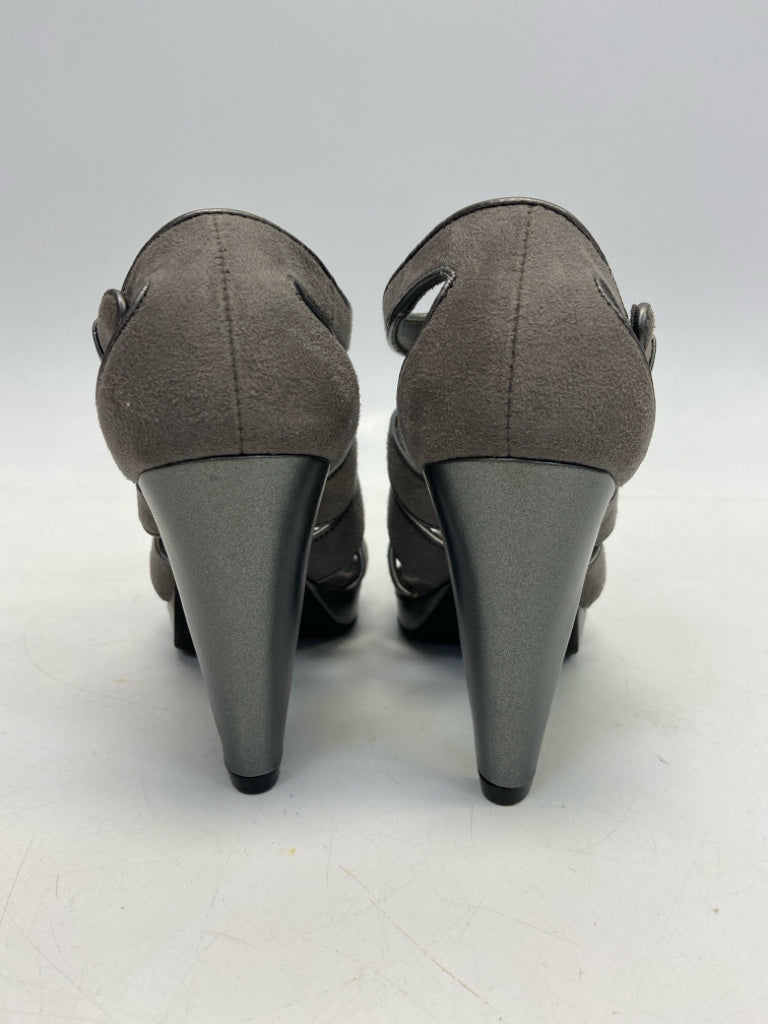 US Shoe Size 5 Gray Cutout Heels