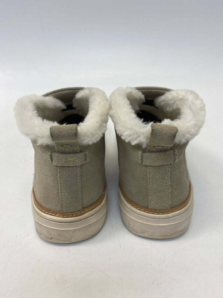 Toms US Shoe Size 9.5 Tan Suede Sneakers