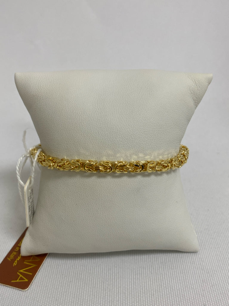 NWT Gold Color Bracelet
