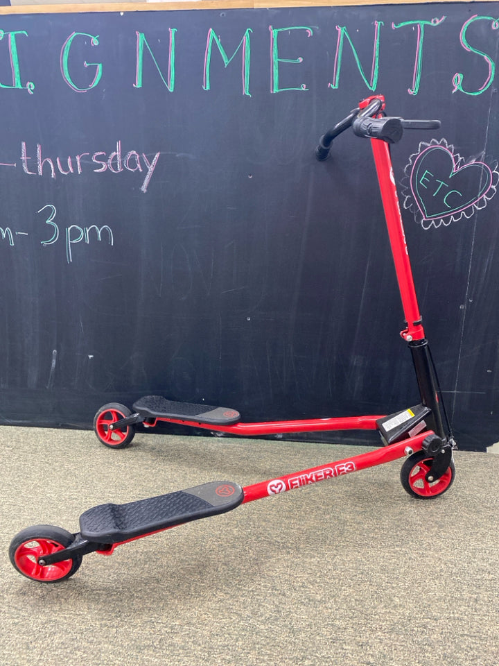 Y FLICKER SELF-PROPEL SCOOTER