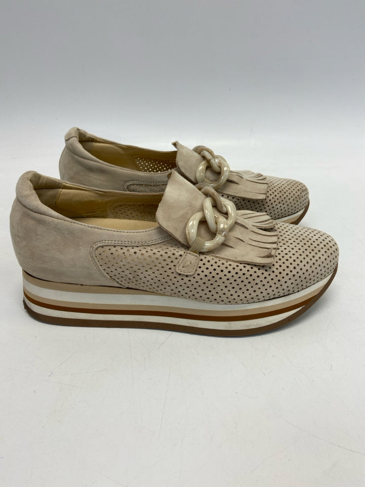 SOFTWAVES  Size 41 Tan Perforated Sneakers