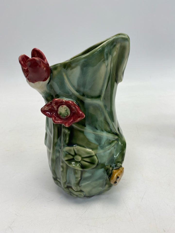 Green Red Frog Vase