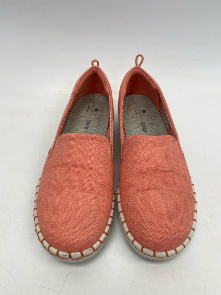 Clarks  Size 6 Peach Sneakers