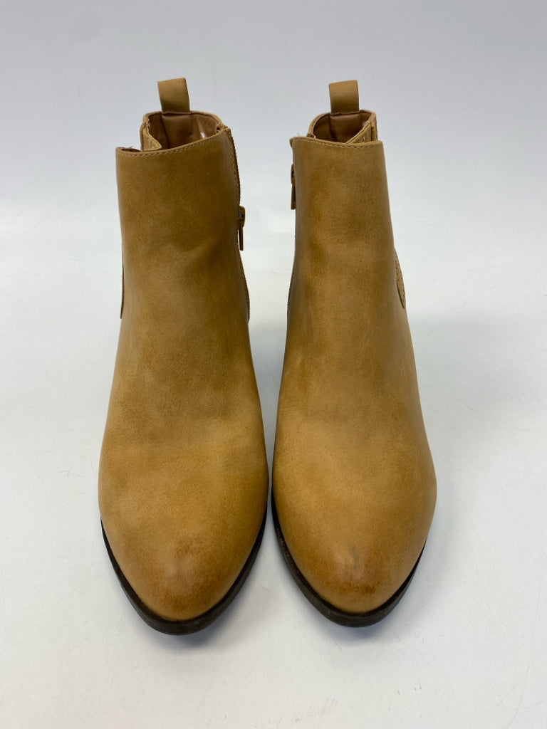 Size 11 Tan Side Zipper Boots