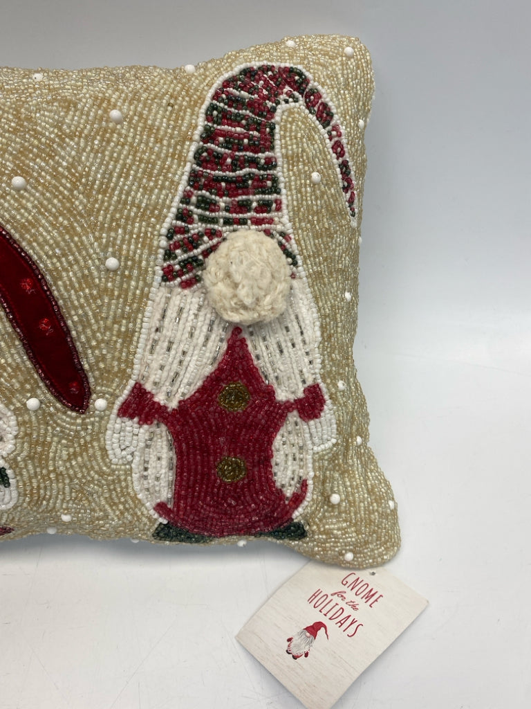 NWT Cream Green/Red Beaded Christmas
