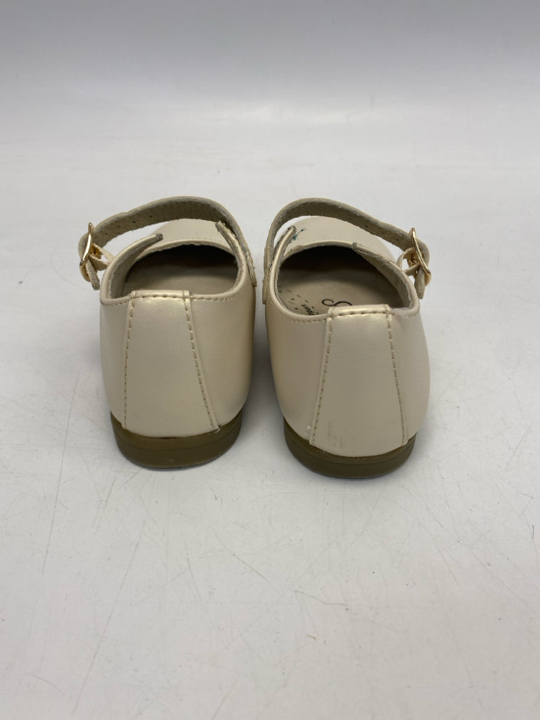 Footmates SIZE 10 Bone Iridescent Girl&