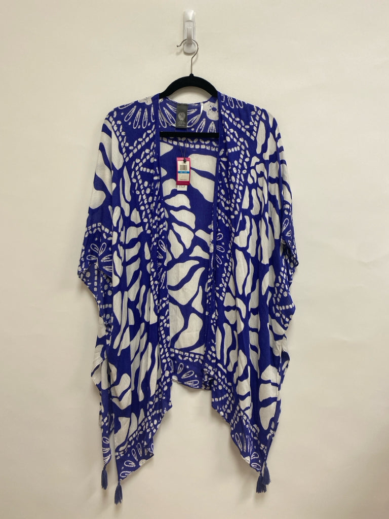 NWT VINCE CAMUTO Size OSFM Blue/White Flowers Batwing Ladies Kimono