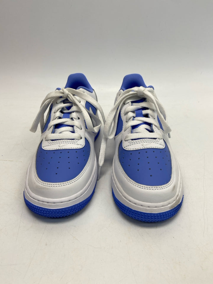 Nike SIZE 6.5 White Periwinkle Lace-Up Boy&