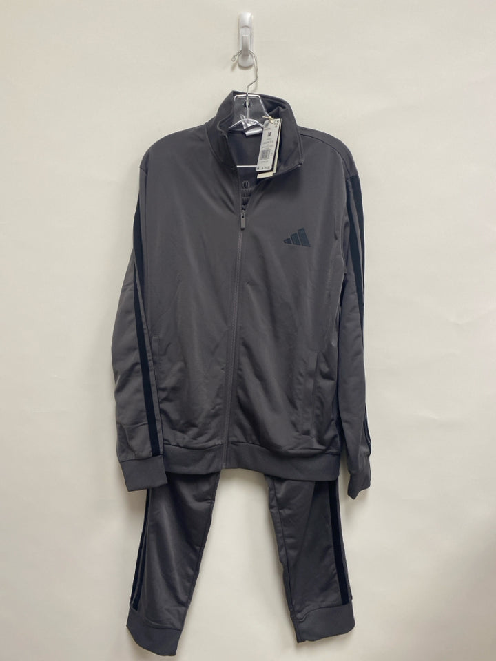 NWT Adidas Size M Dark Gray Black Men&