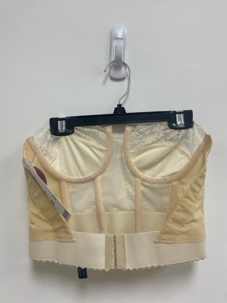 NWT Urban Outfitters Size M Ivory Strapless Ladies Bra