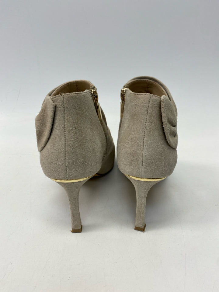 Wht House/Blk Mkt  Size 8 Tan Suede Heels