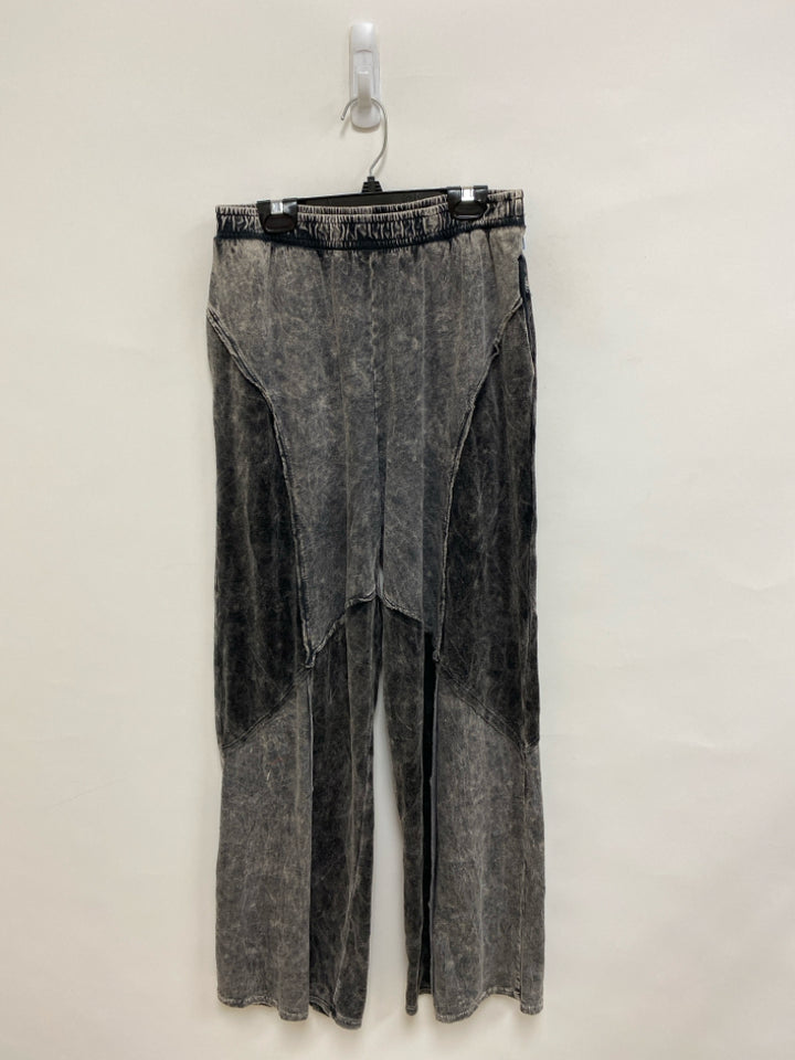 Size S Faded Charcoal Pull-on Ladies Pants