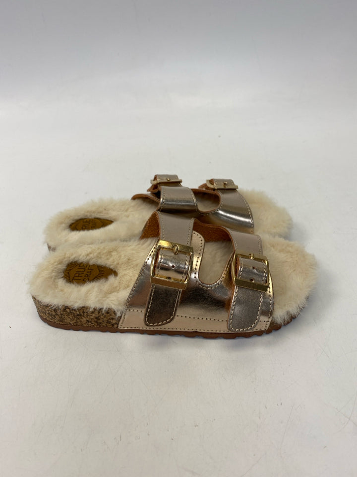 True Craft SIZE 2 Rose Gold Buckle Girl&