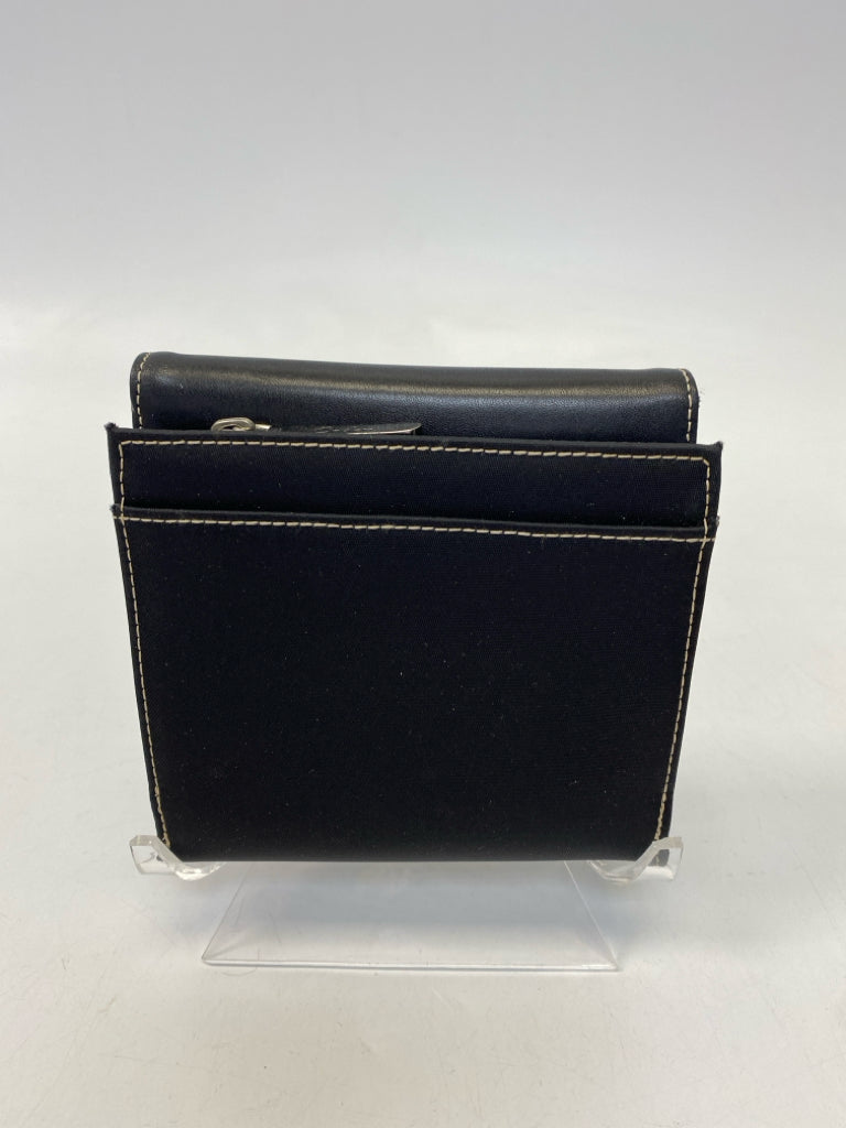 Caslon Black Wallet