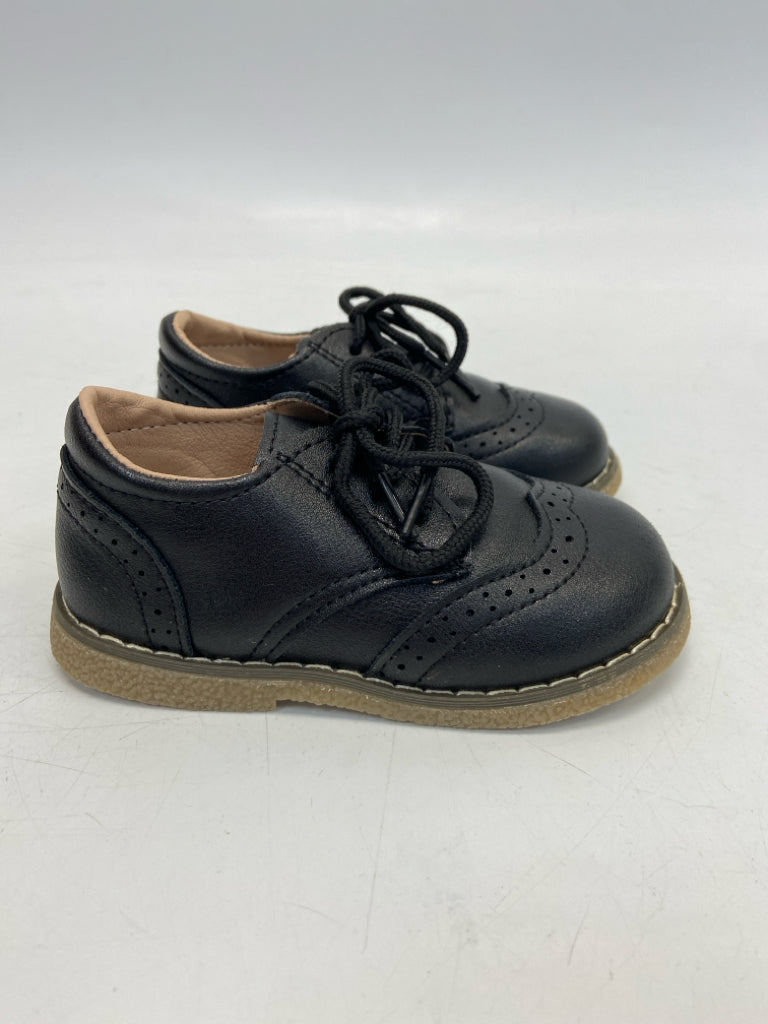 SIZE 23 Black Lace-Up Boy&