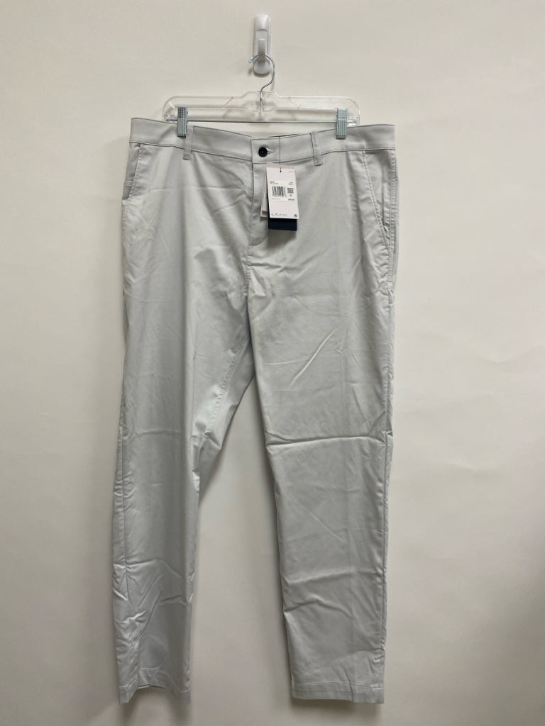 NWT Nike Size 38 Pale Gray Men&