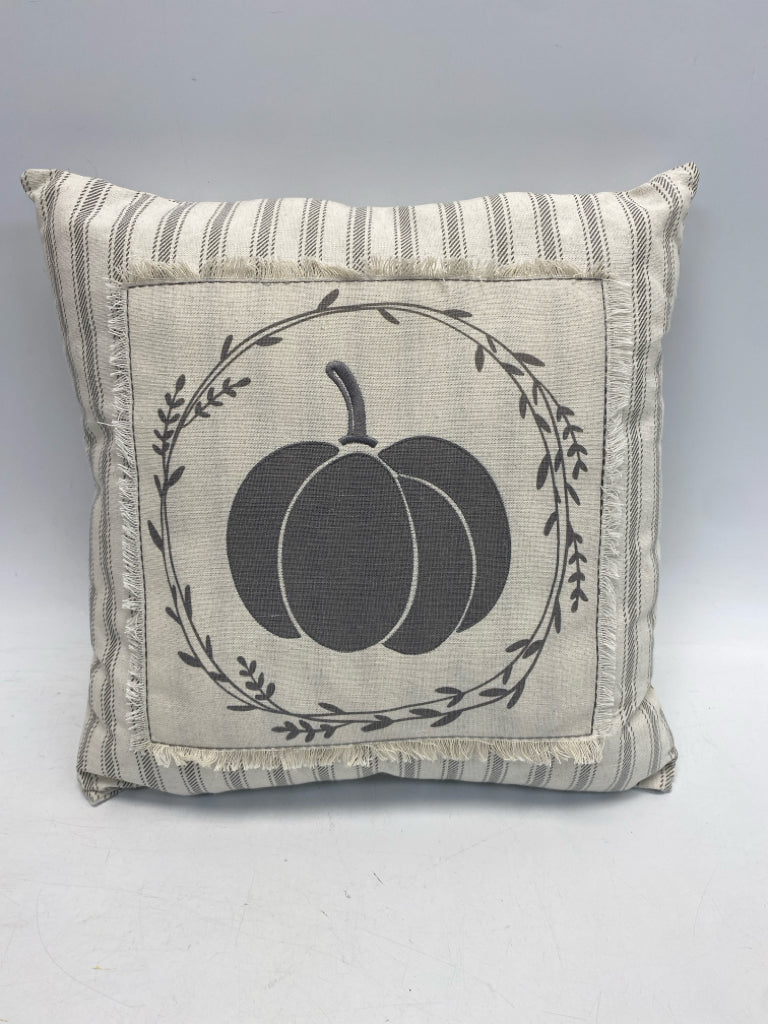 Cream Gray Striped Fall