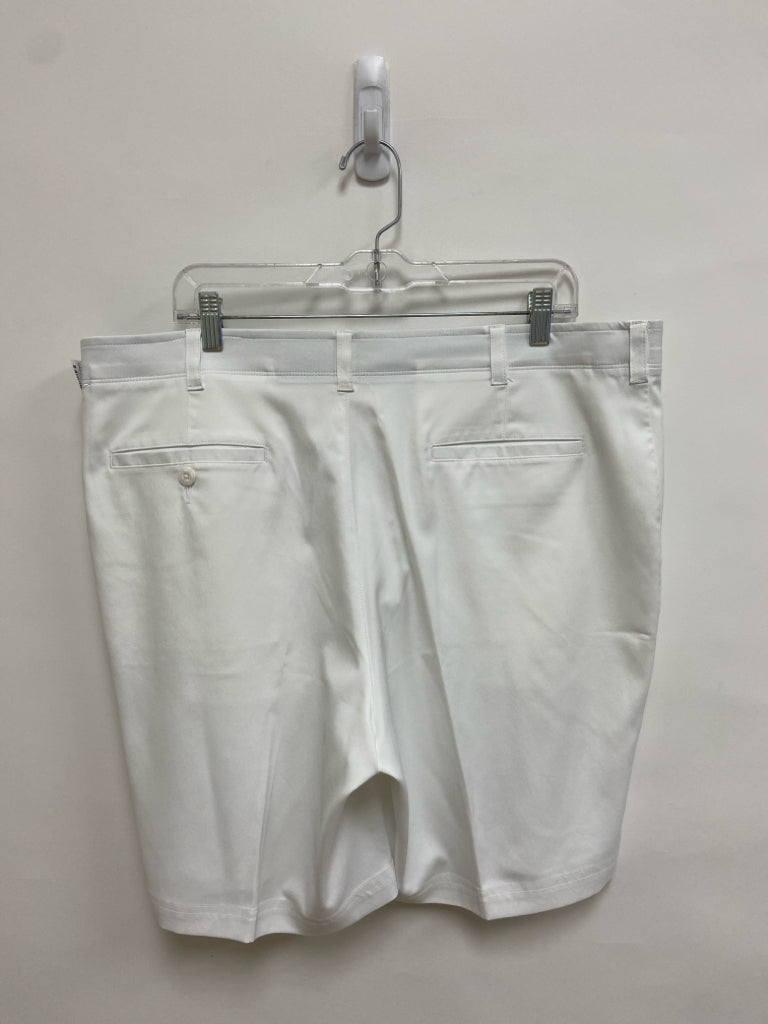 ProTour Size 40 White Men&