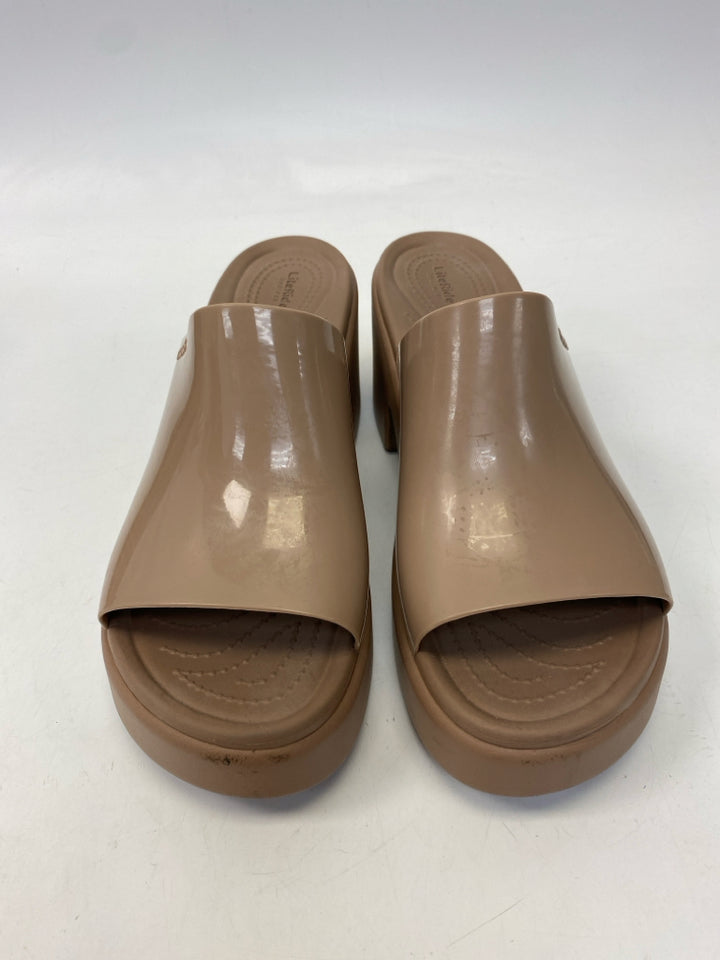 Crocs  Size 11 Brown/Black Sandals