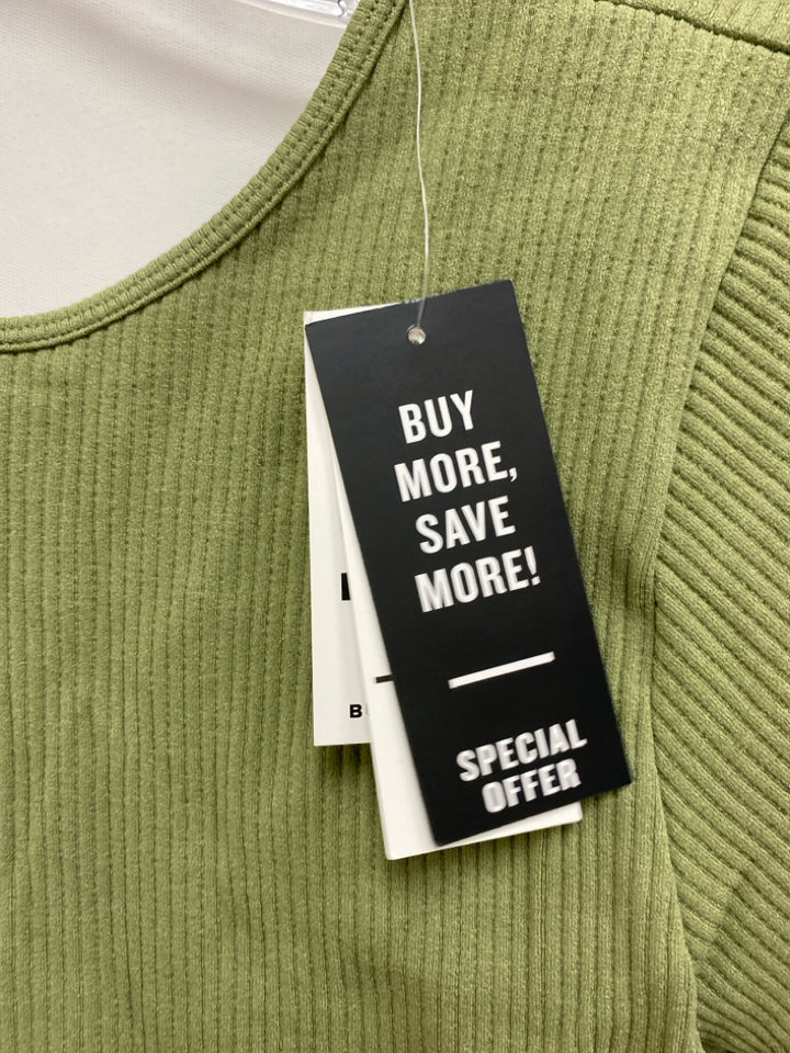 NWT Buckle Size M Olive Green Ribbed Cropped Ladies Top