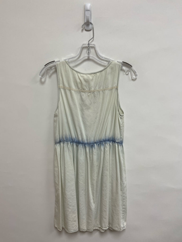 NWT Hem &amp; Thread Size M White Blue Sleeveless Ladies Dress