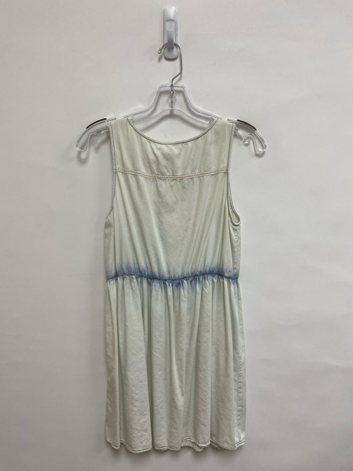 NWT Hem &amp; Thread Size M White Blue Sleeveless Ladies Dress