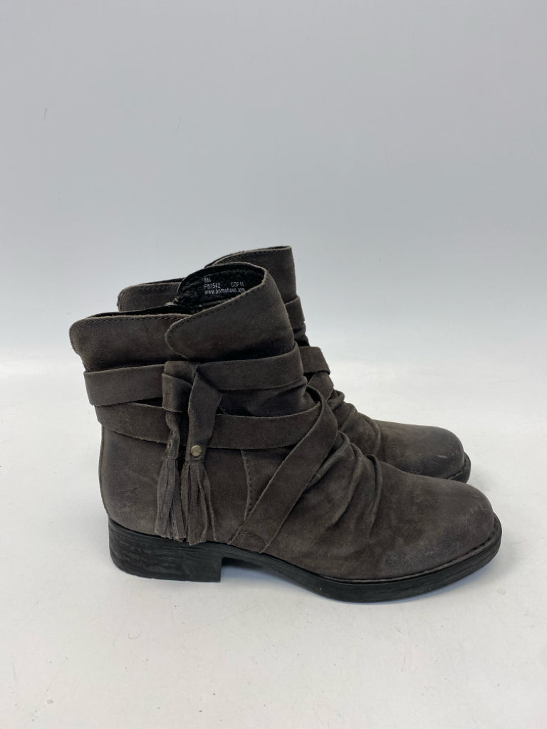 Born US Shoe Size 8 Gray Distressed Leather Boots