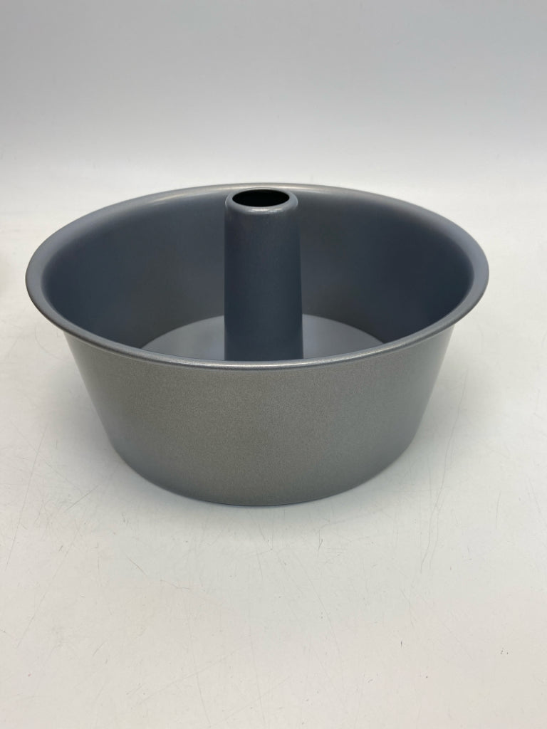 Silver Bakeware