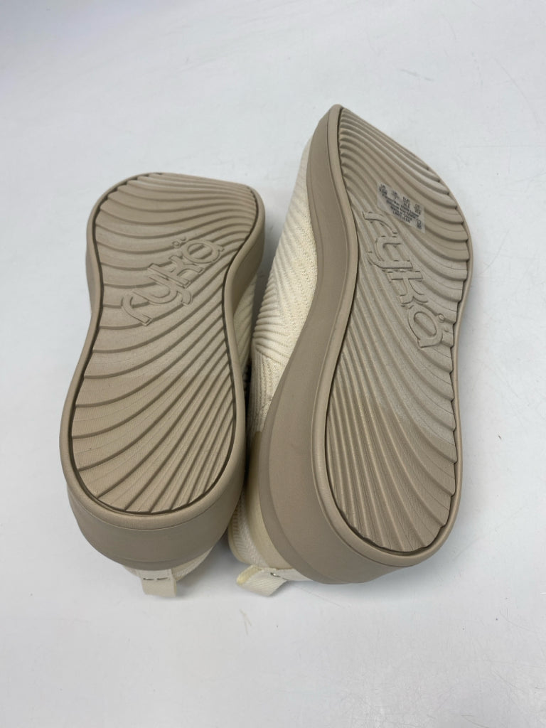 NWOT Ryka  Size 9.5 Cream Fabric Sneakers