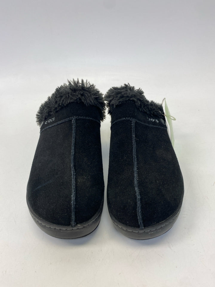 NWT Crocs US Shoe Size 11 Black Fuzzy Clogs