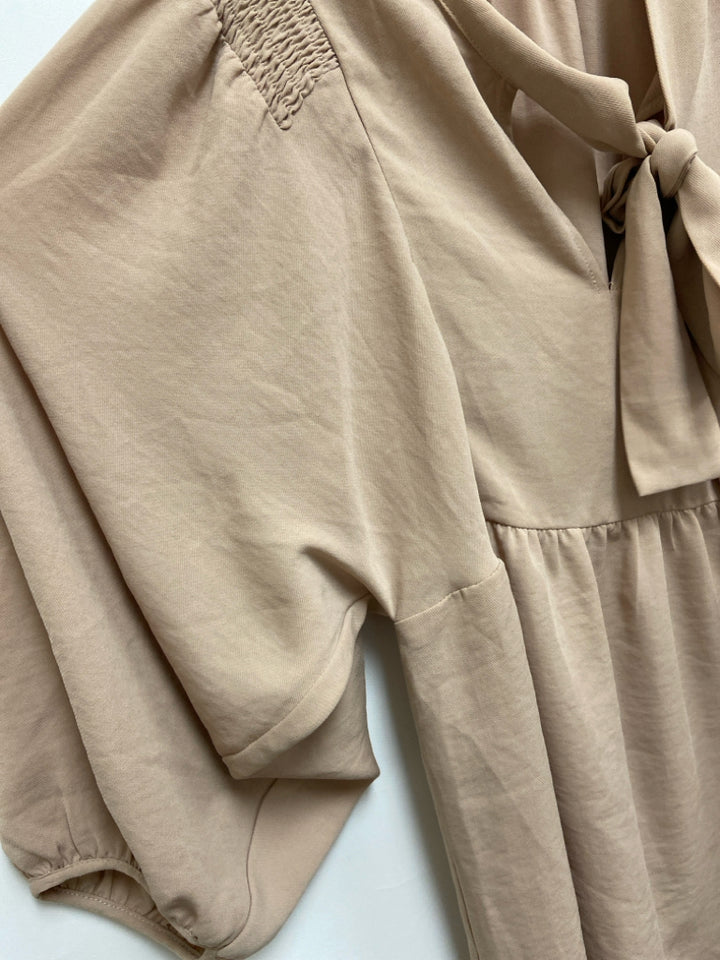 Jade Brand Size S Beige Puff Sleeve Ladies Top