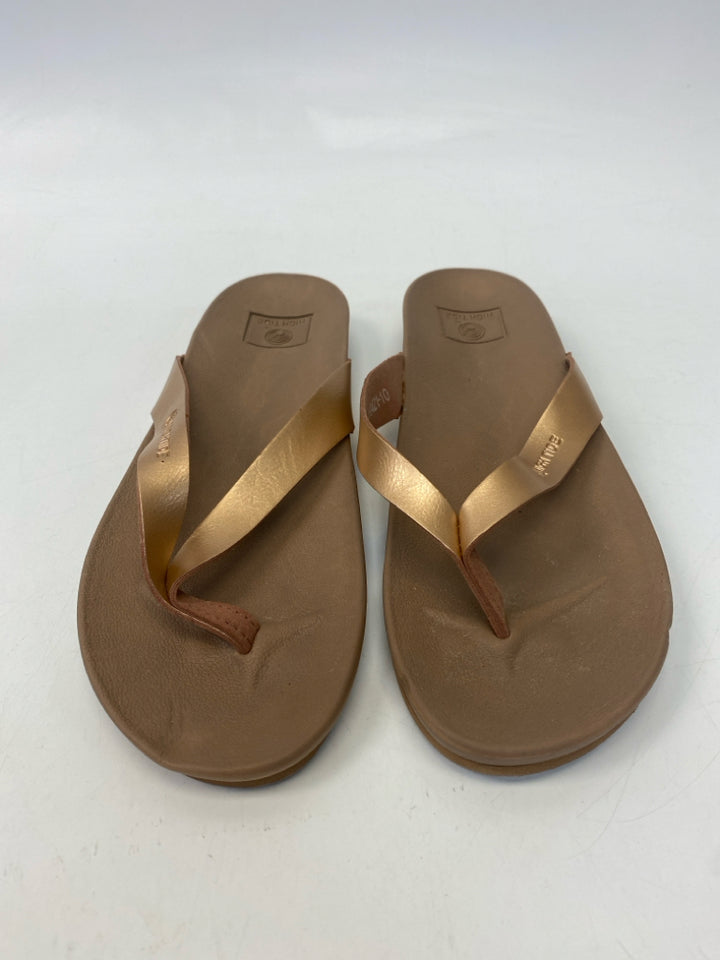 NWOT  Size 10 Gold Metallic Sandals