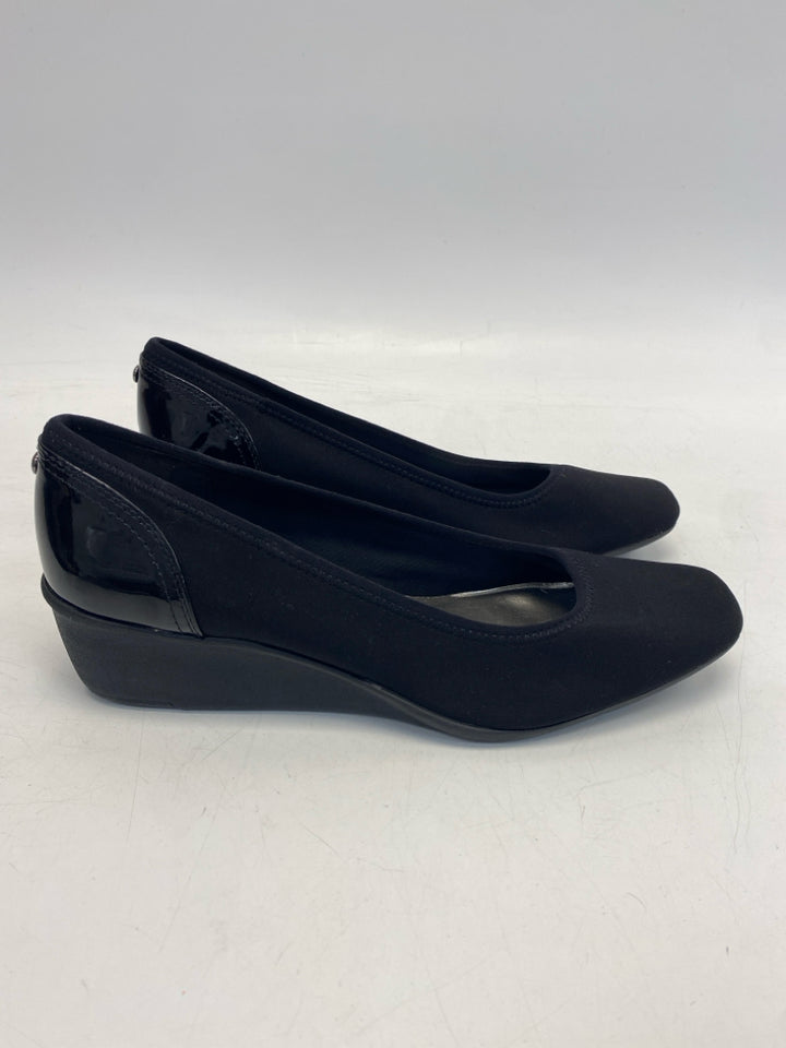 Anne Klein US Shoe Size 7.5 Black Heels