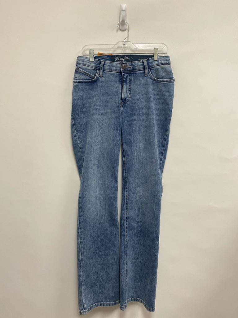 NWT Wrangler Size 30 Blue Denim Ladies Jeans