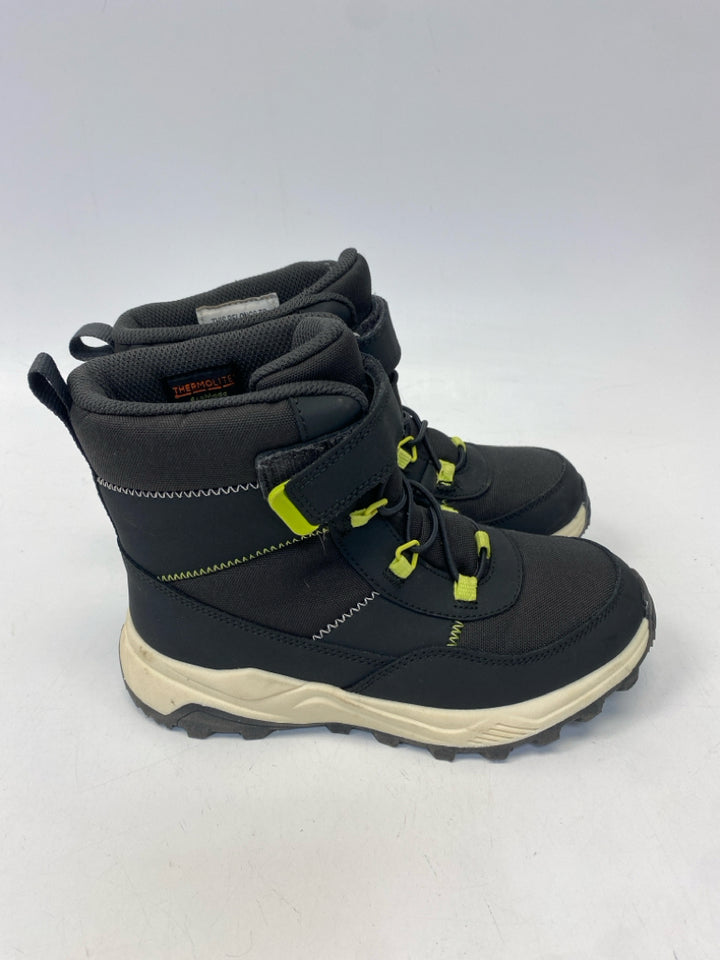 Cat &amp; Jack SIZE 1 Dark Gray Lime Green Boy&