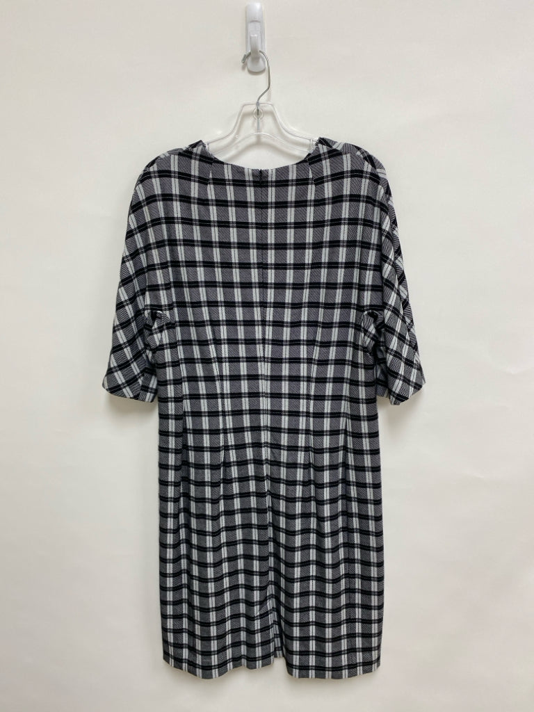 M.M.LAFLEUR Size 14 Black Gray Plaid Knit Ladies Dress