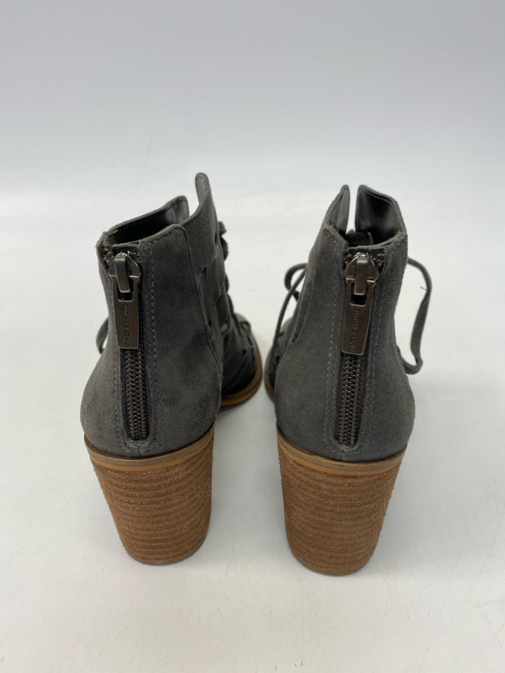 VINCE CAMUTO  Size 6.5 Dark Gray Cutout Heels