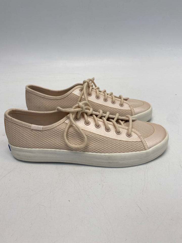 Keds  Size 5.5 Peach Lace-up Sneakers