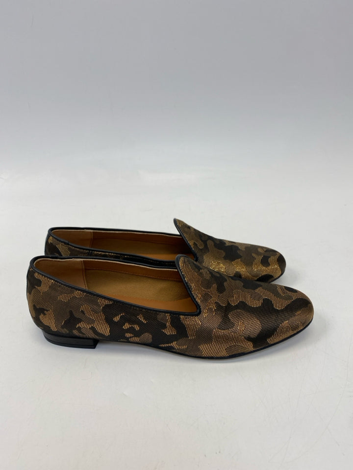 Size 8 Brown/Gold Fabric Flats