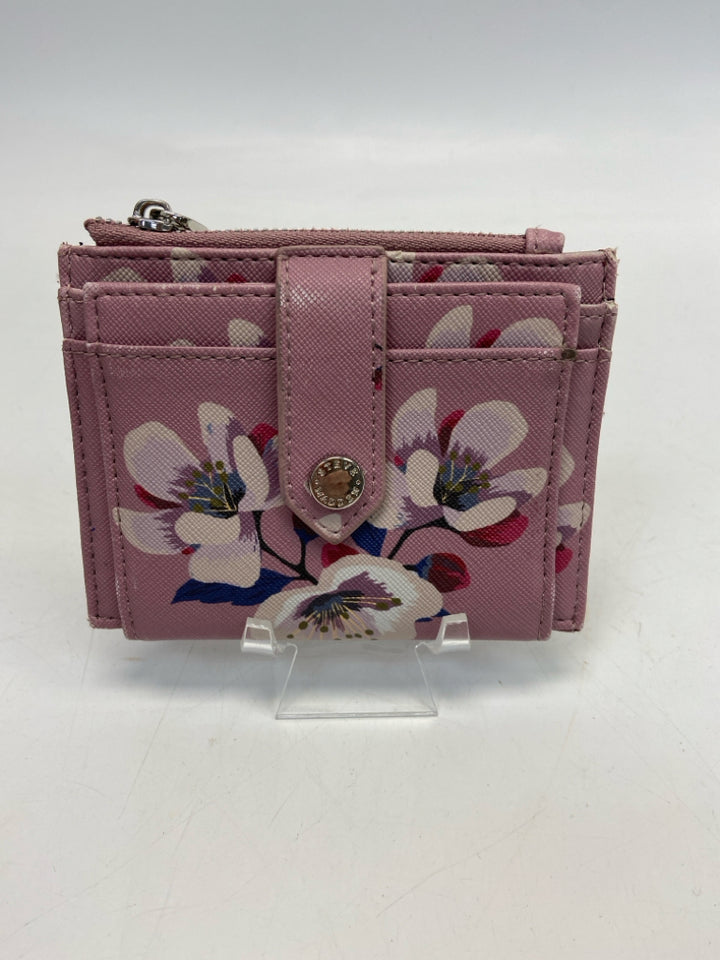 Steve Madden Purple Multi Color Flowers Water Pik