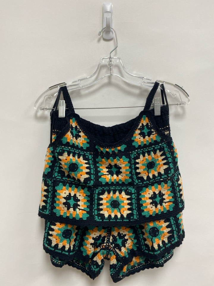 Size M Black/White Aqua/Coral Crochet Ladies 2pc Shorts