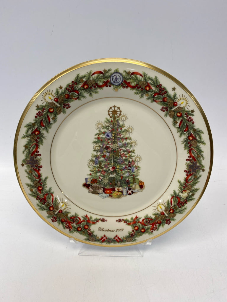 Lenox Cream Green/Multi Christmas Decorative Plate