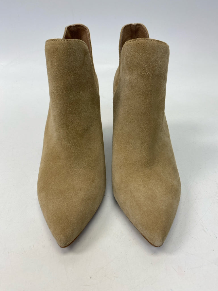 Chelsea &amp; Violet US Shoe Size 7.5 Cream Suede Boots
