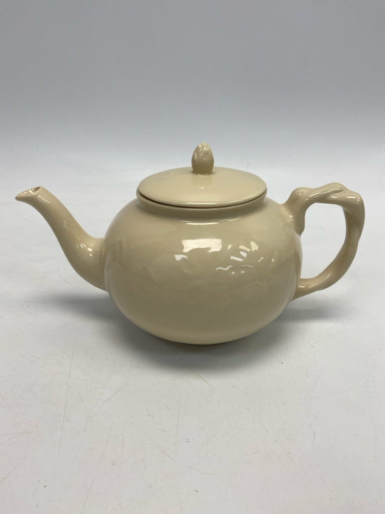 Cream Vine Tea Pot