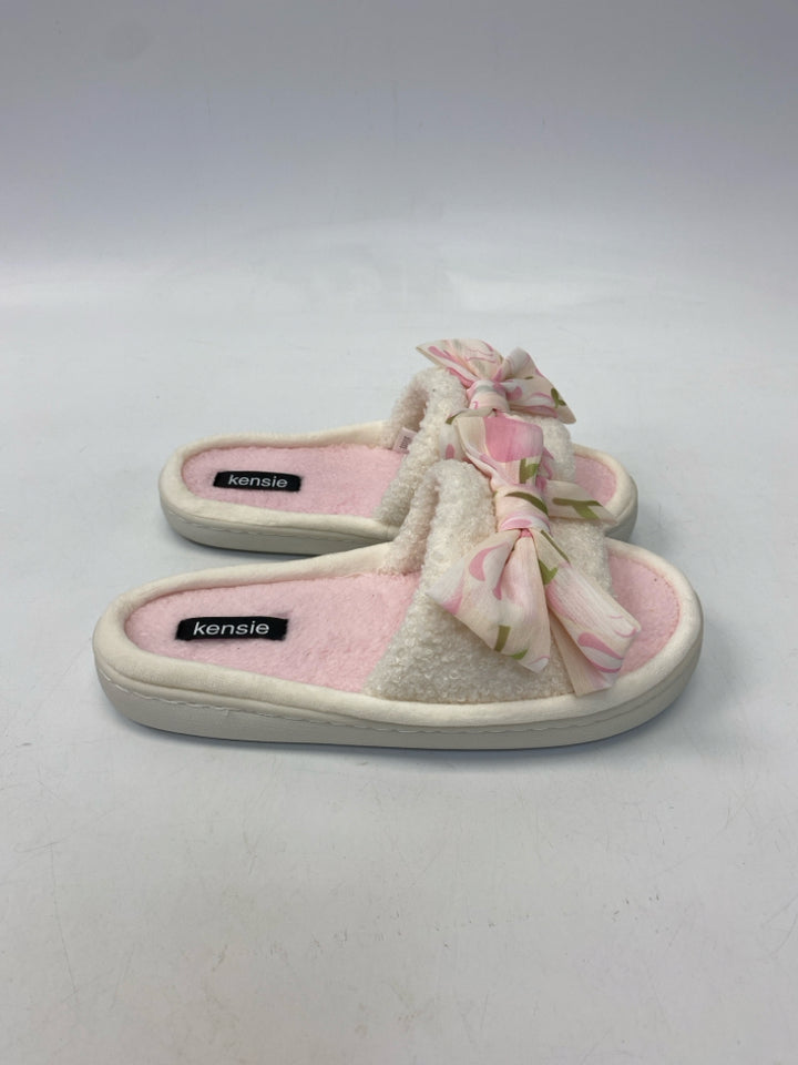 Kensie  Size 6/7 Cream Pink Bow(s) Slippers