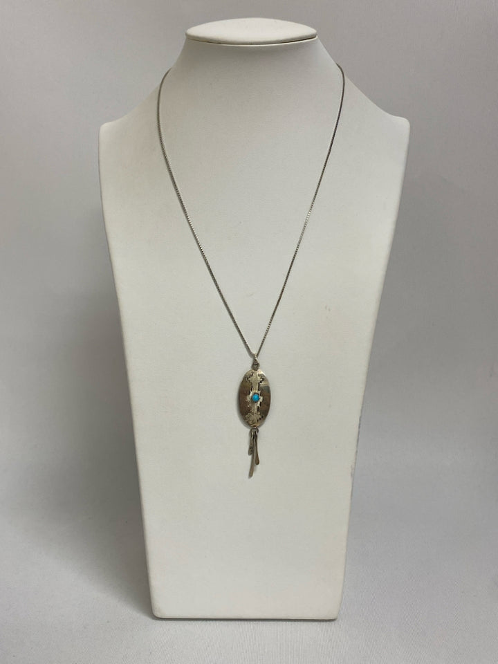 Silver Turquoise Stones Necklace